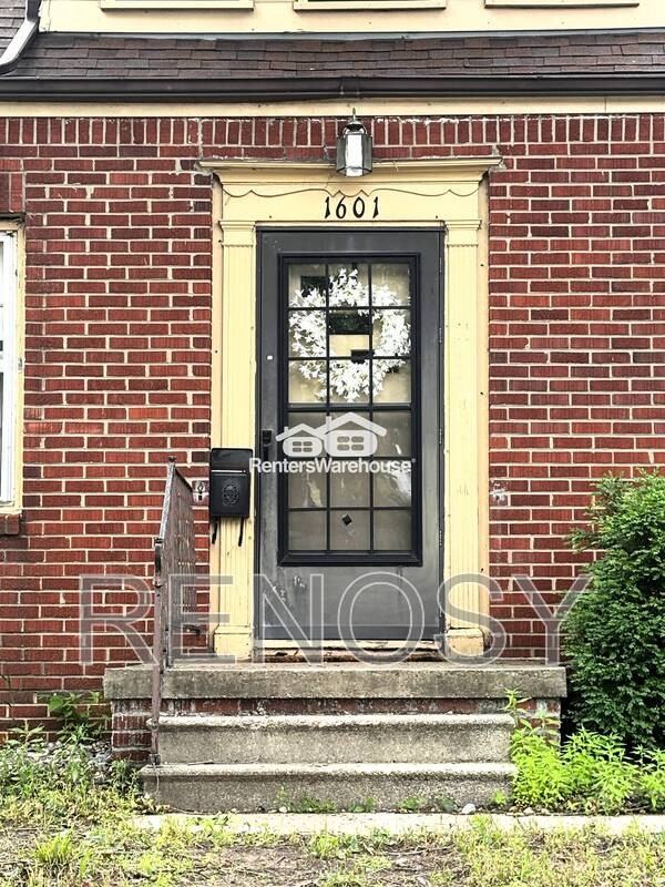 1601 56th St - Photo 2 of 16