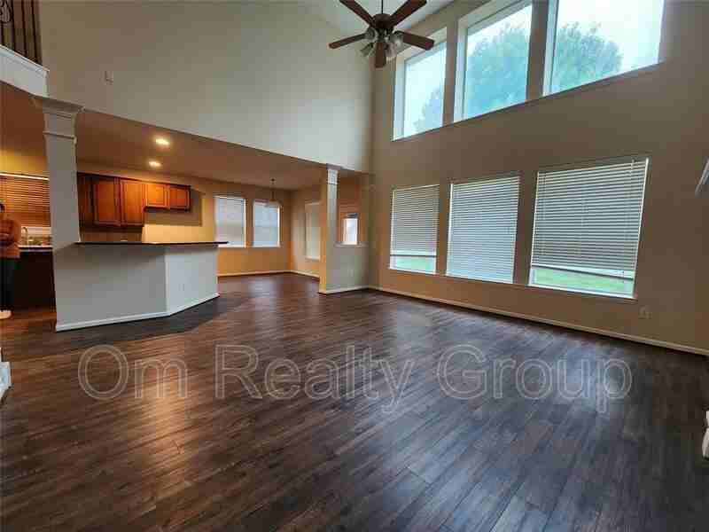 5307 Dandelion Meadow Ln - Photo 6 of 32