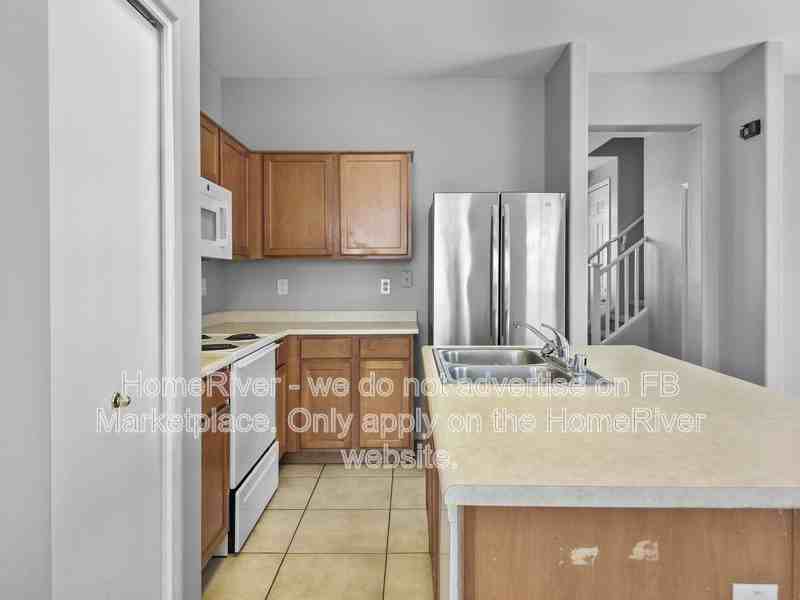 3610 S 53rd Gln - Photo 3 of 21