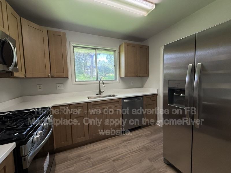 3611 Embassy Ln - Photo 2 of 15