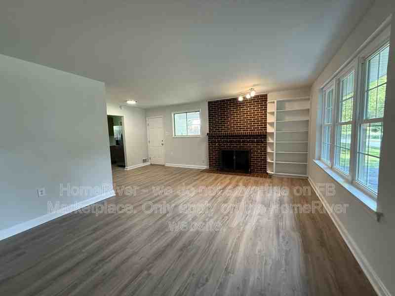 3611 Embassy Ln - Photo 6 of 15