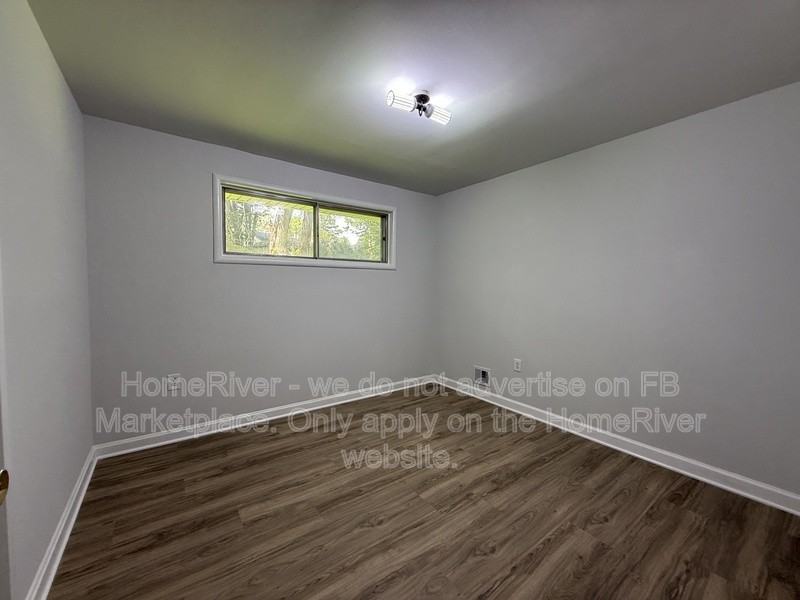 3611 Embassy Ln - Photo 7 of 15