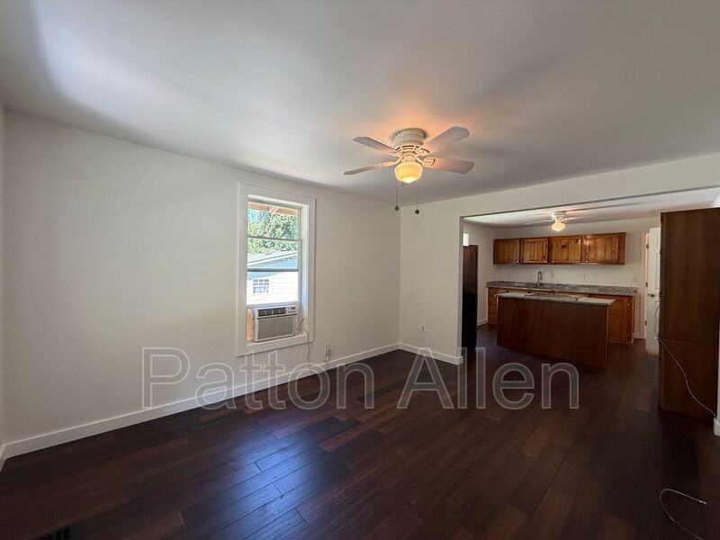 152 Ardmore St - Photo 4 of 20