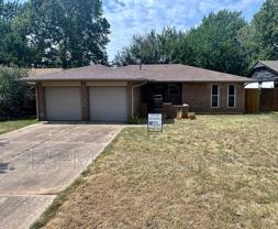 405 Meadow Lake Dr - Photo 1 of 1