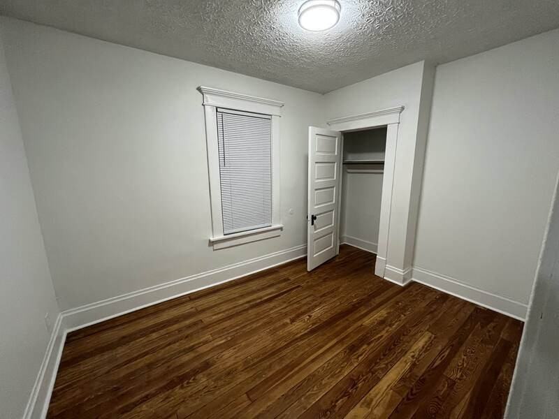 88 Hawkes Ave - Photo 6 of 10