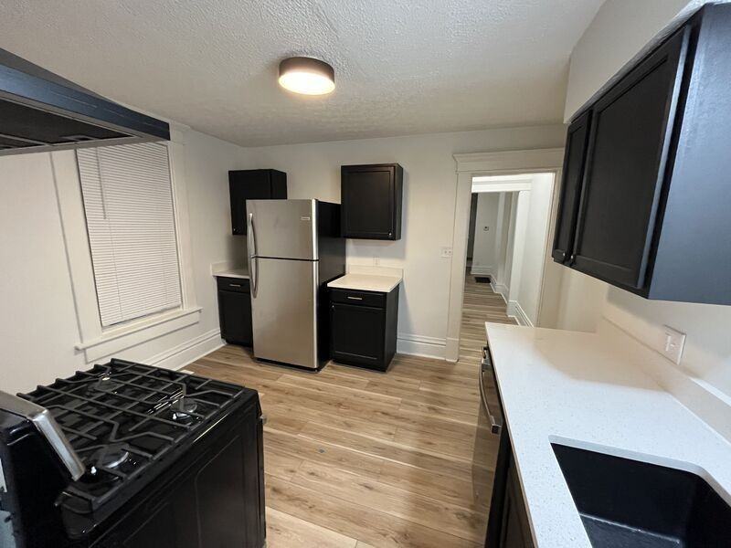 88 Hawkes Ave - Photo 7 of 10