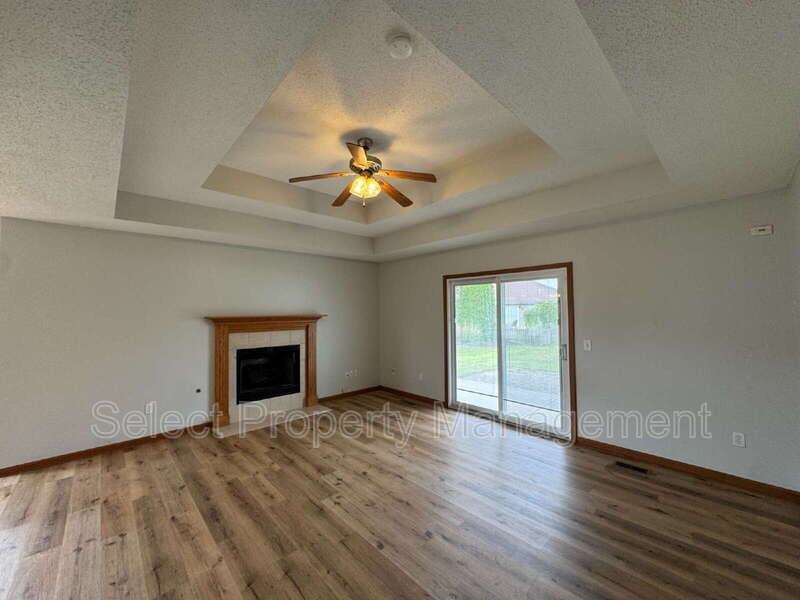 829 Willen Ln - Photo 2 of 18