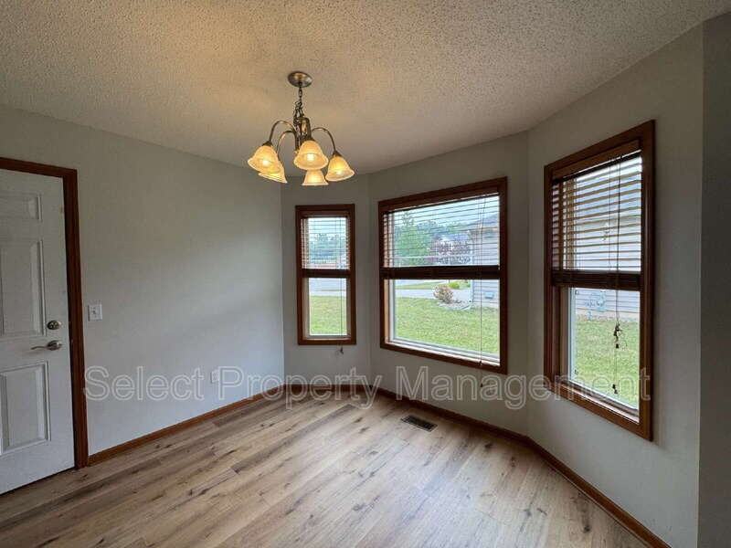 829 Willen Ln - Photo 3 of 18