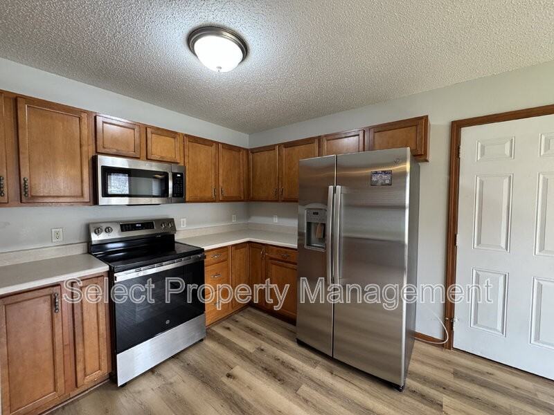 829 Willen Ln - Photo 5 of 18