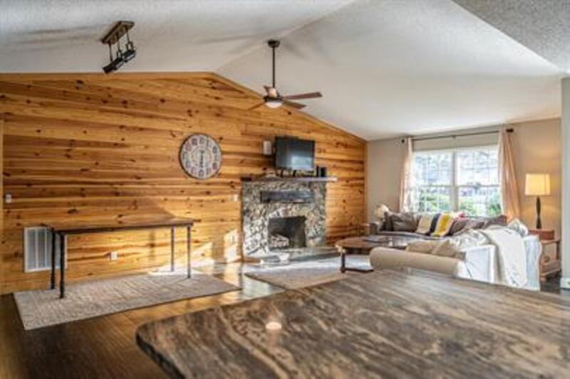 805 Barnell Dr - Photo 3 of 25