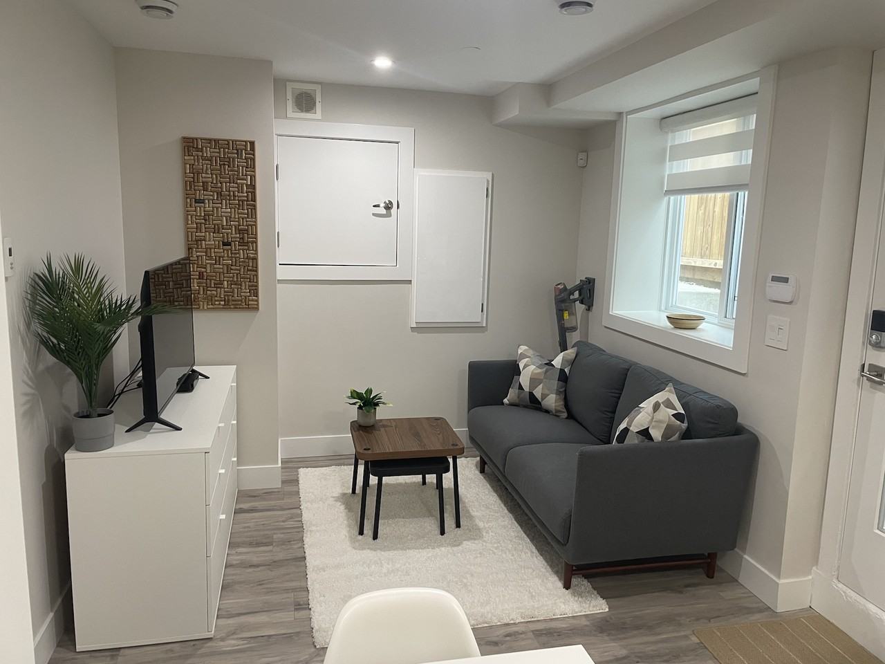 2053 Venables Street - Photo 3 of 6