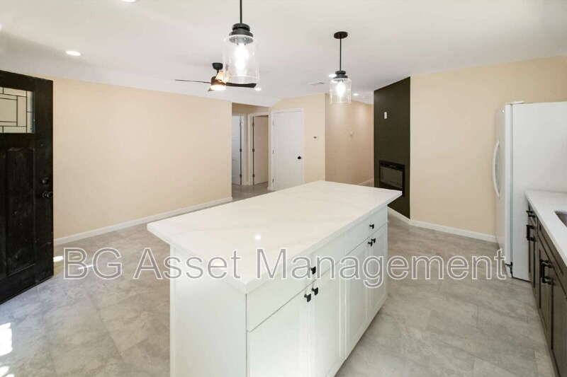 2807 Sabral Cir - Photo 3 of 23
