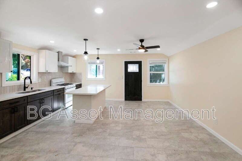 2807 Sabral Cir - Photo 4 of 23