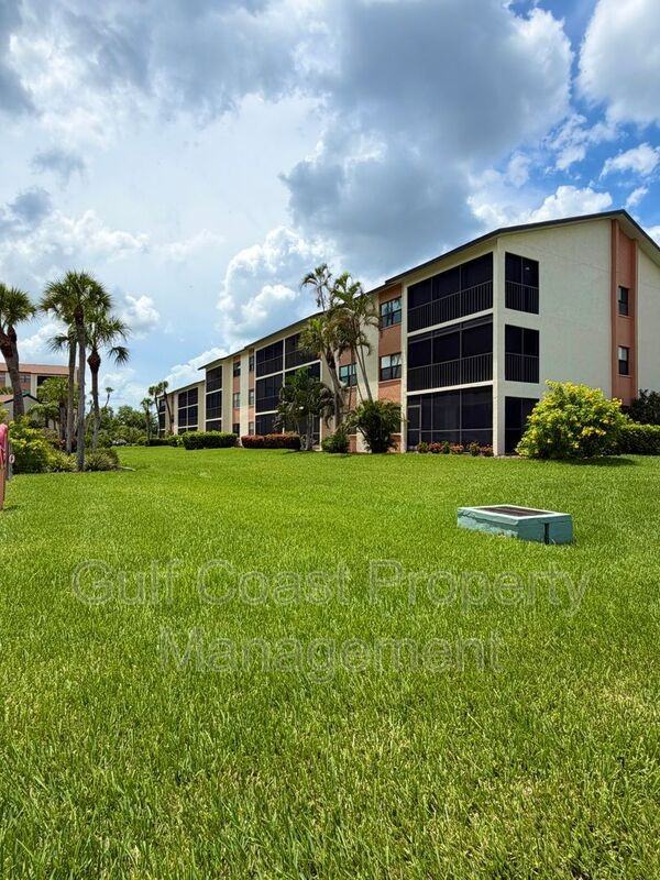 16150 Bay Pointe Blvd #107 - Photo 2 of 35