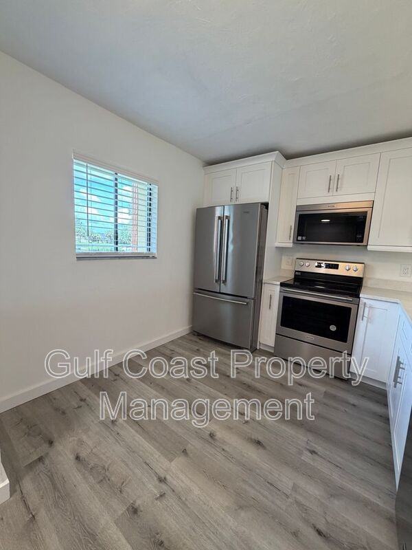 16150 Bay Pointe Blvd #107 - Photo 6 of 35
