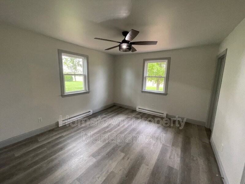 1382 Armstrong Valley Rd - Photo 3 of 15