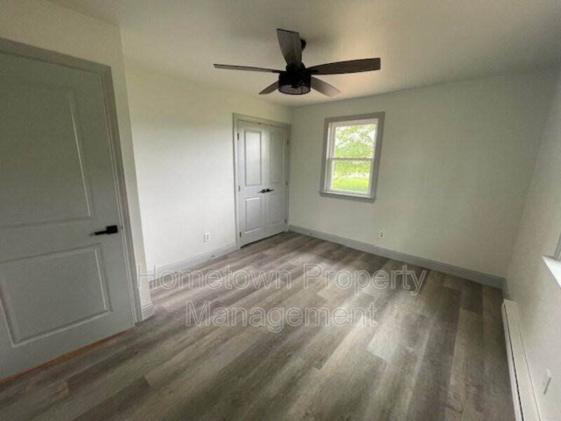 1382 Armstrong Valley Rd - Photo 4 of 15