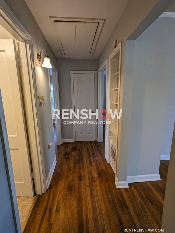 1887 N Graham St - Photo 4 of 25
