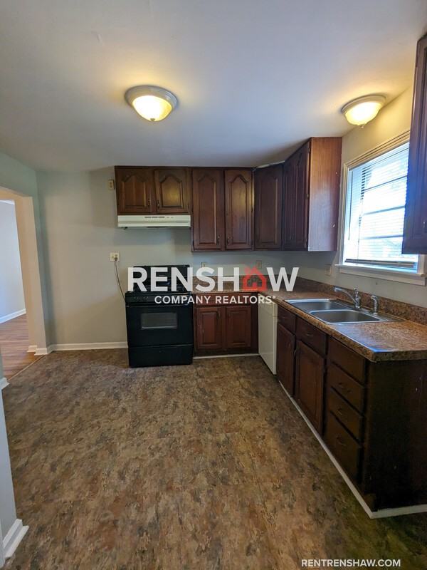 1887 N Graham St - Photo 6 of 25