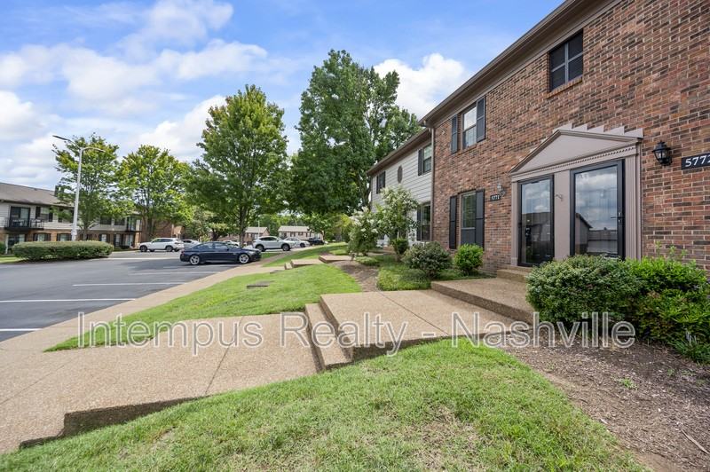 5771 Brentwood Trce - Photo 4 of 26