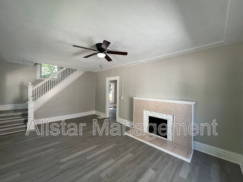 915 East Ave - Photo 3 of 26