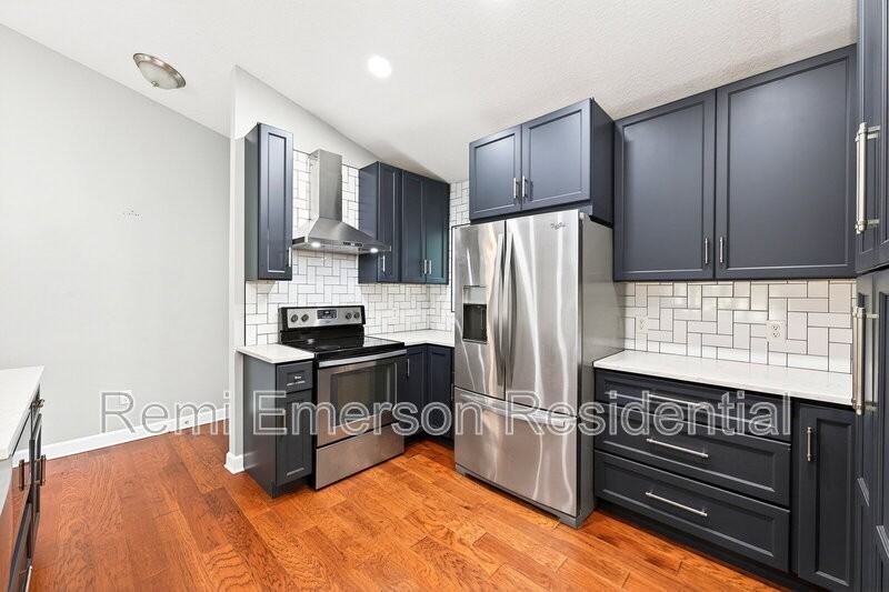 116 W 5th St - Photo 6 of 34