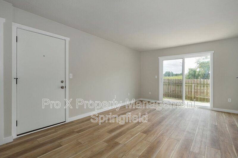 2213 E Macs Ct #4 - Photo 4 of 16