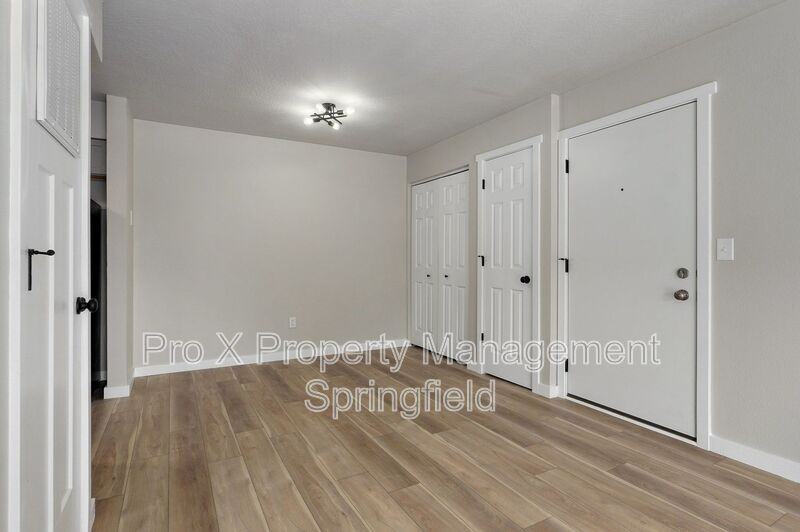 2213 E Macs Ct #4 - Photo 5 of 16