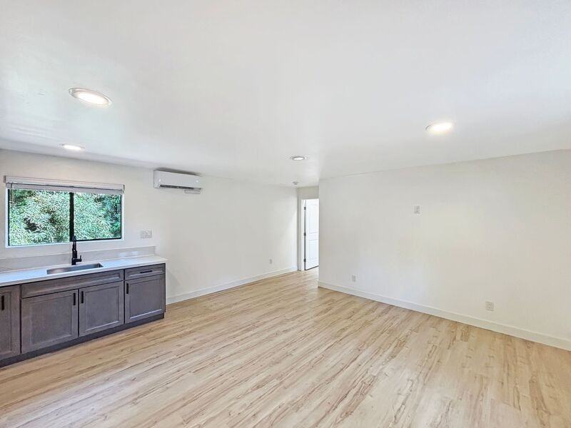 3091 Boundary St - Photo 2 of 13