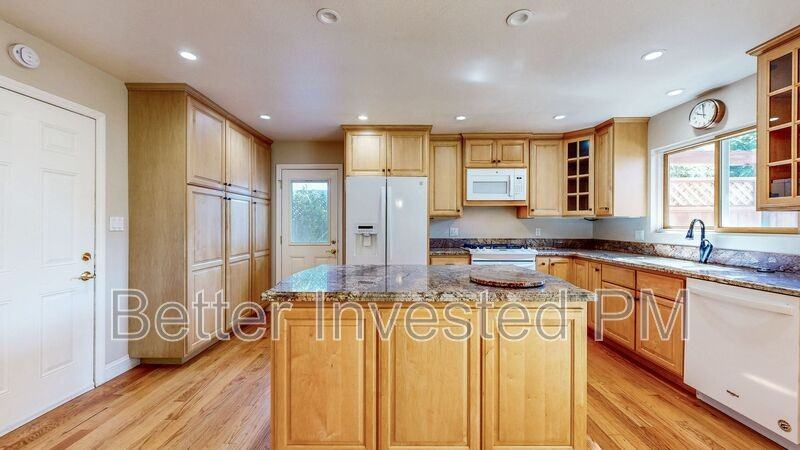 1824 Midway Dr - Photo 5 of 34