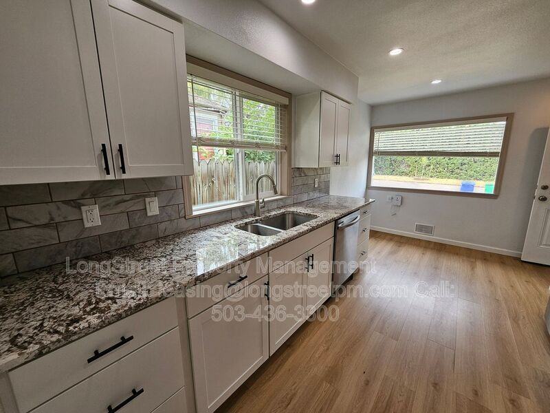 8010 Ne Prescott St - Photo 6 of 39