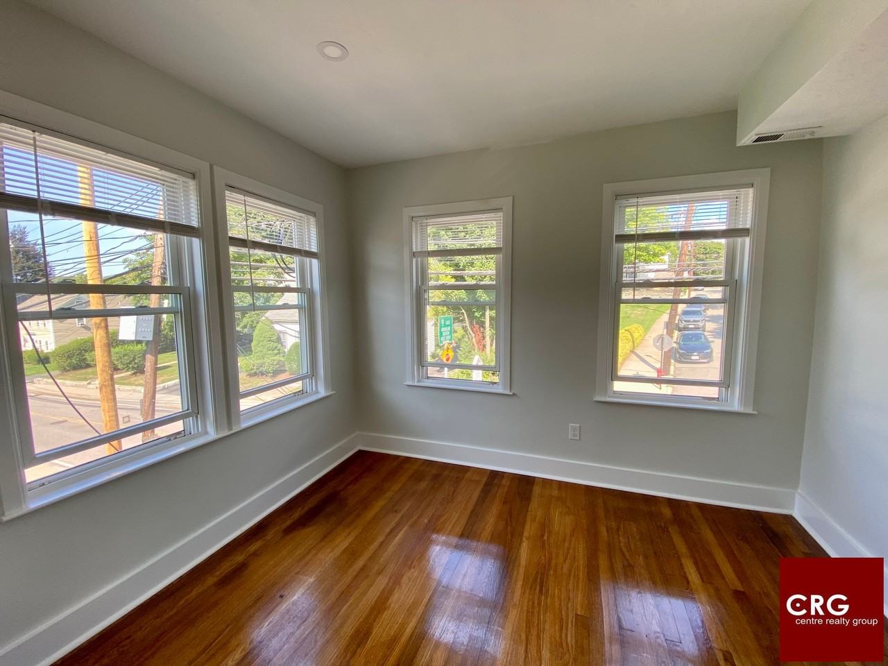 975 Chestnut St #2 - Photo 3 of 7