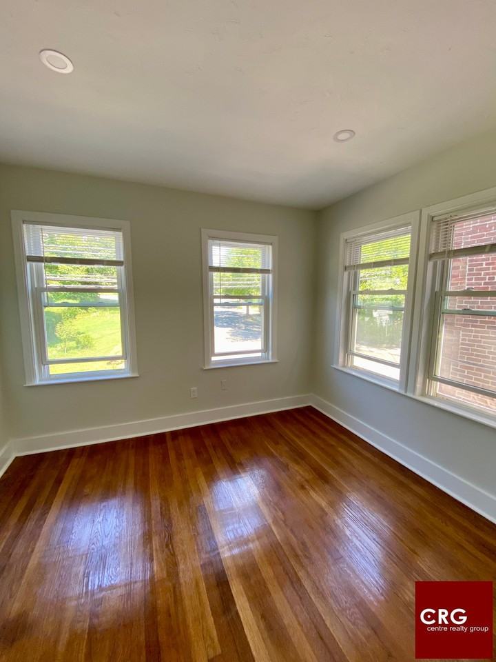 975 Chestnut St #2 - Photo 4 of 7