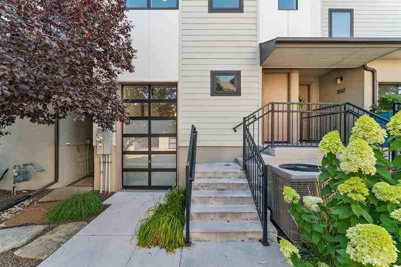 3520 N Prospect Ln - Photo 3 of 46