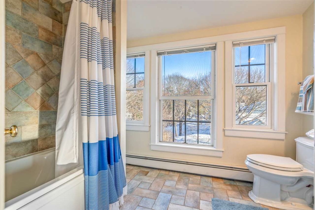 100 Ocean Ave - Photo 5 of 15