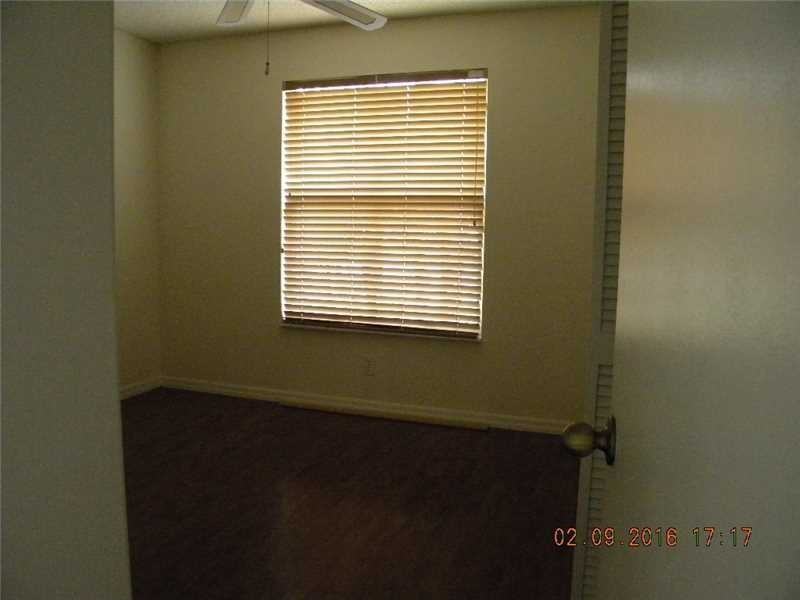 19475 NW 24th Ct - Photo 2 of 5