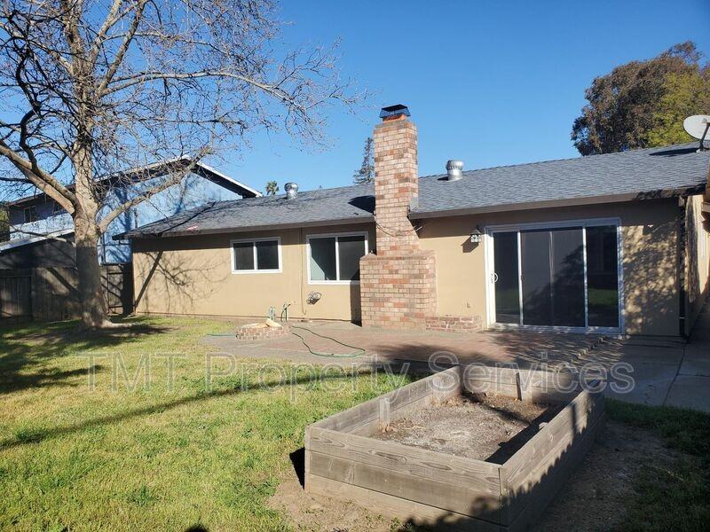 9002 Salmon Falls Dr - Photo 2 of 16