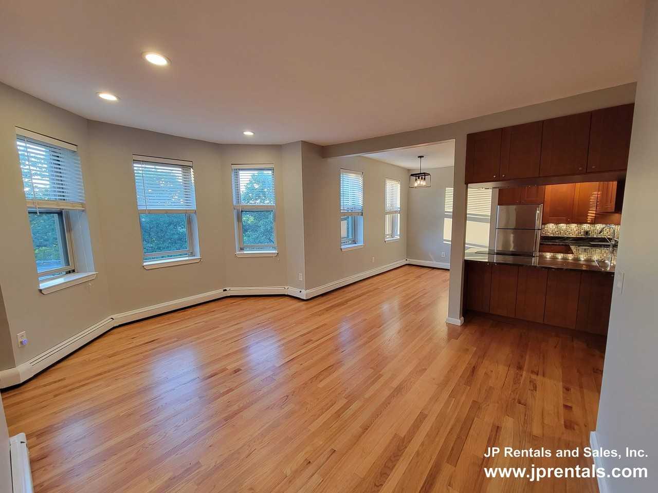 390 Riverway #16CO - Photo 4 of 11