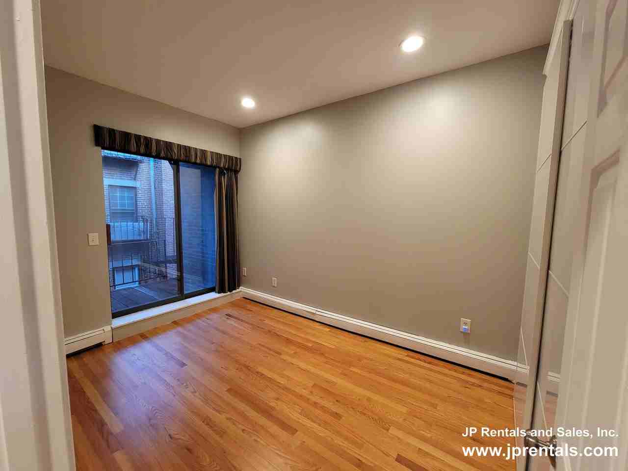 390 Riverway #16CO - Photo 6 of 11