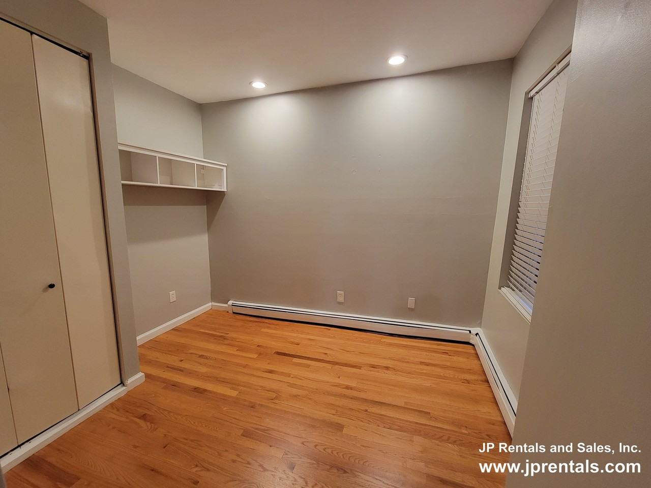 390 Riverway #16CO - Photo 7 of 11