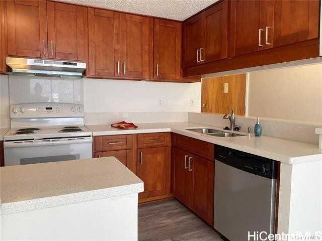 2724 Kahoaloha Ln #1801 - Photo 4 of 14