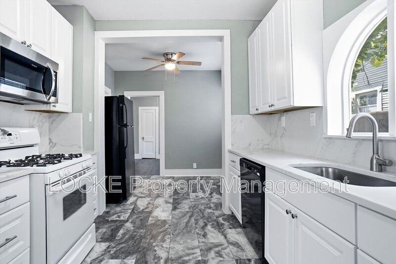 1807 Lipscomb St - Photo 7 of 17