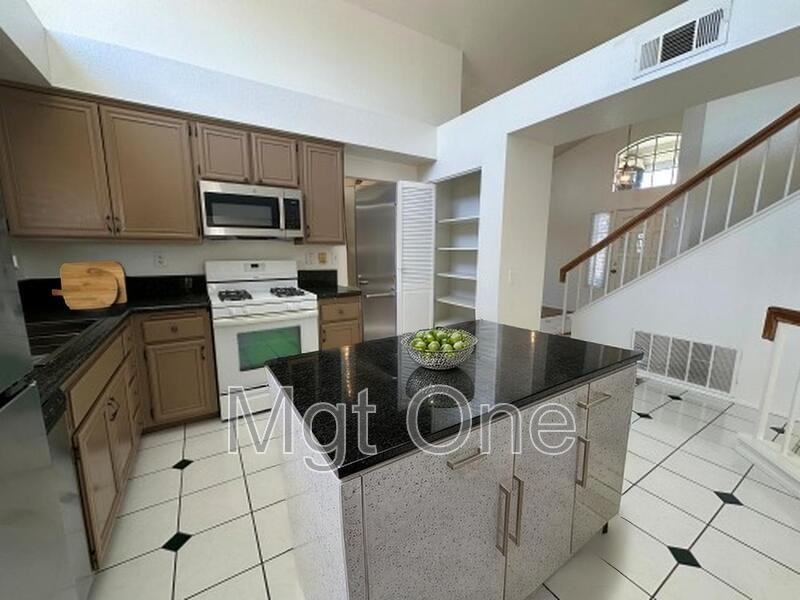 26205 Perrier Dr - Photo 3 of 25