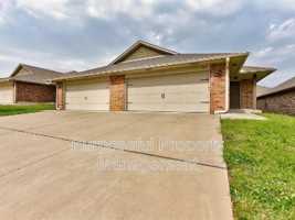 featured image of 4313 Edinburg Way