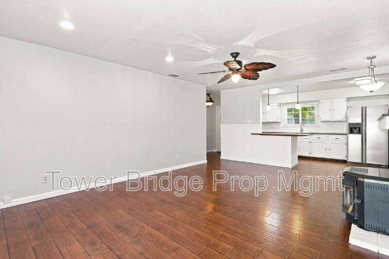 1429 Watt Ave - Photo 3 of 16
