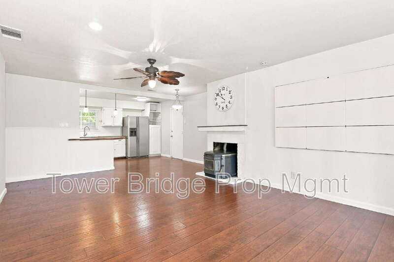 1429 Watt Ave - Photo 4 of 16