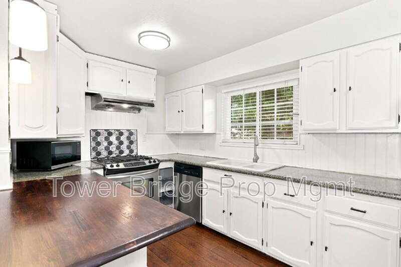 1429 Watt Ave - Photo 5 of 16