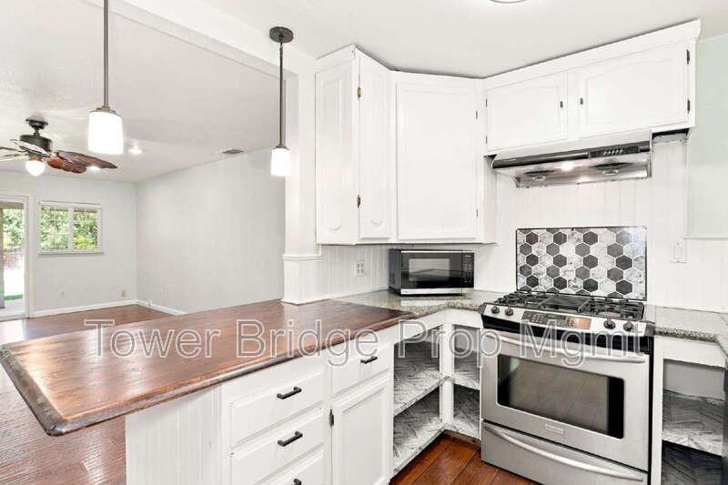 1429 Watt Ave - Photo 6 of 16