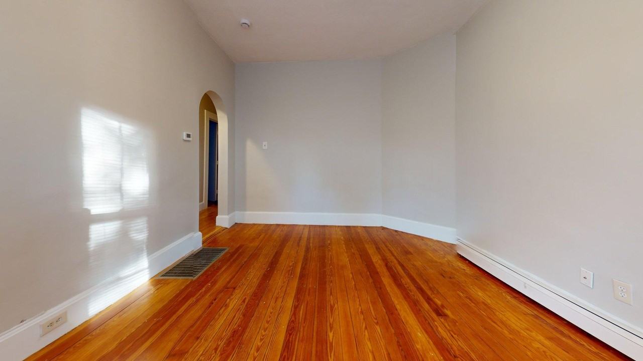 677 Bennington St #1 - Photo 3 of 8