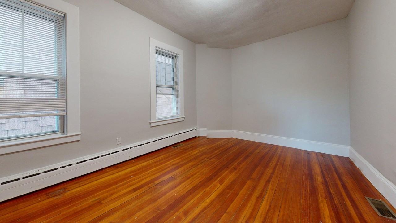 677 Bennington St #1 - Photo 4 of 8